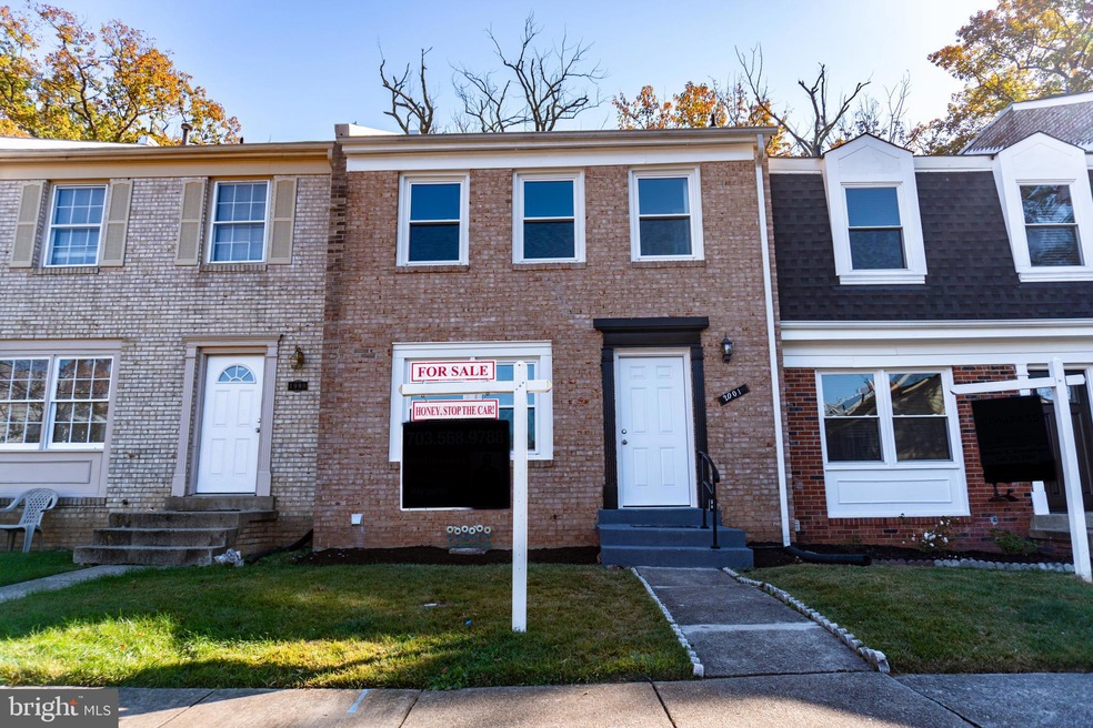 2001 Mayflower Dr, Woodbridge, VA 22192 - photo 1