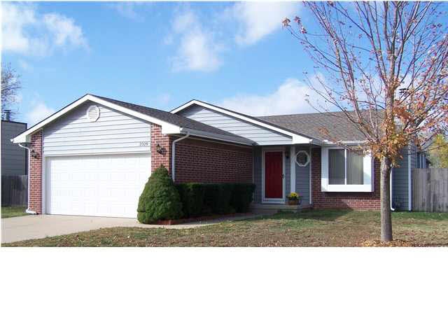 Great curb appeal with street frontage next to cul