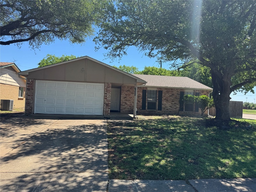 6300 Buckingham Trail, North Richland Hills, TX 76182 - photo 1