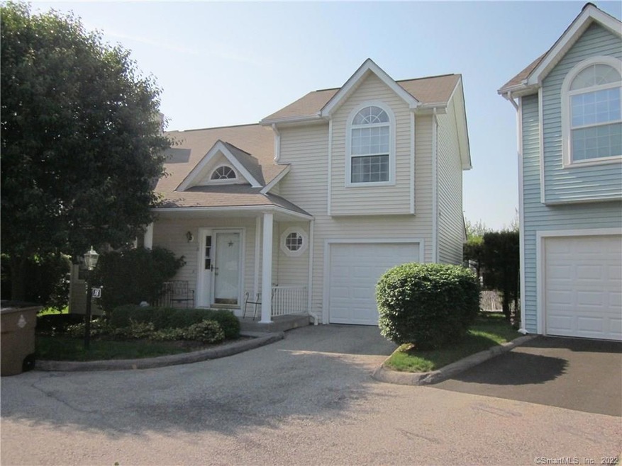 596 Glenbrook Rd unit 18, Stamford, CT 06906 - photo 1