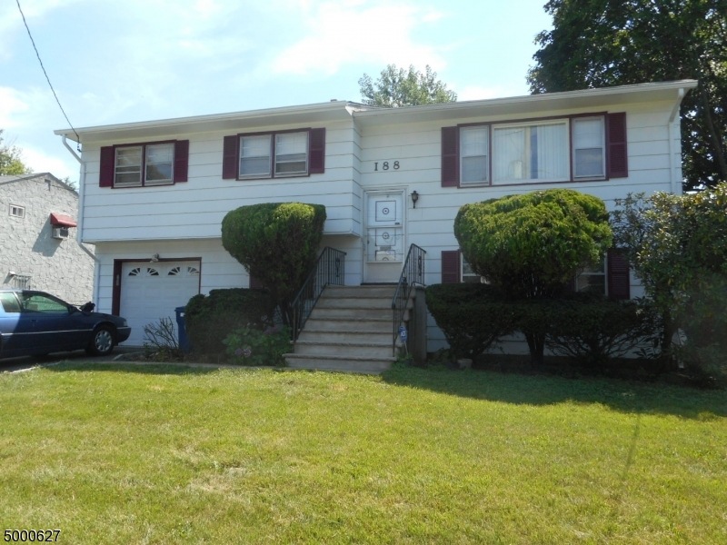 186 Carlisle Terrace unit 88, Plainfield, NJ 07062 - photo 1