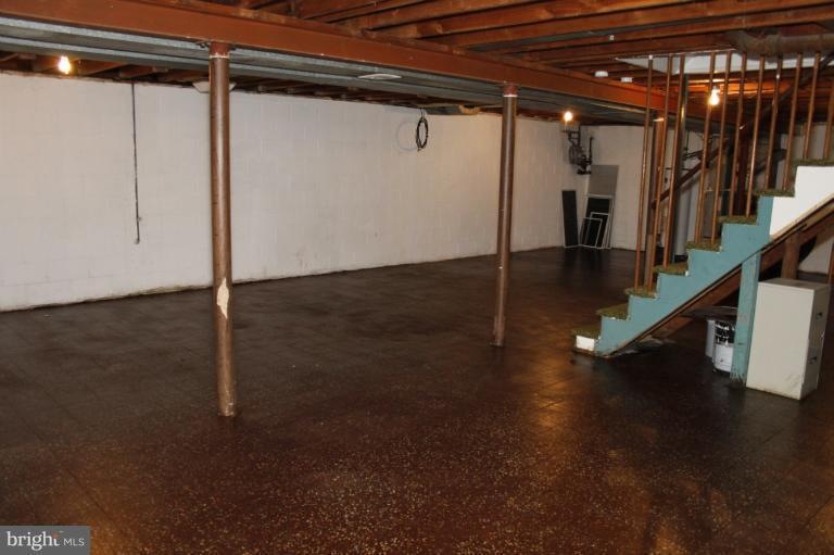 1137 Mchenry Dr, Glen Burnie, MD 21061 - photo 1