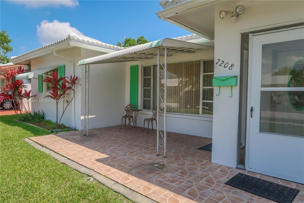 7208 NW 76th St, Tamarac, FL 33321 - photo 1