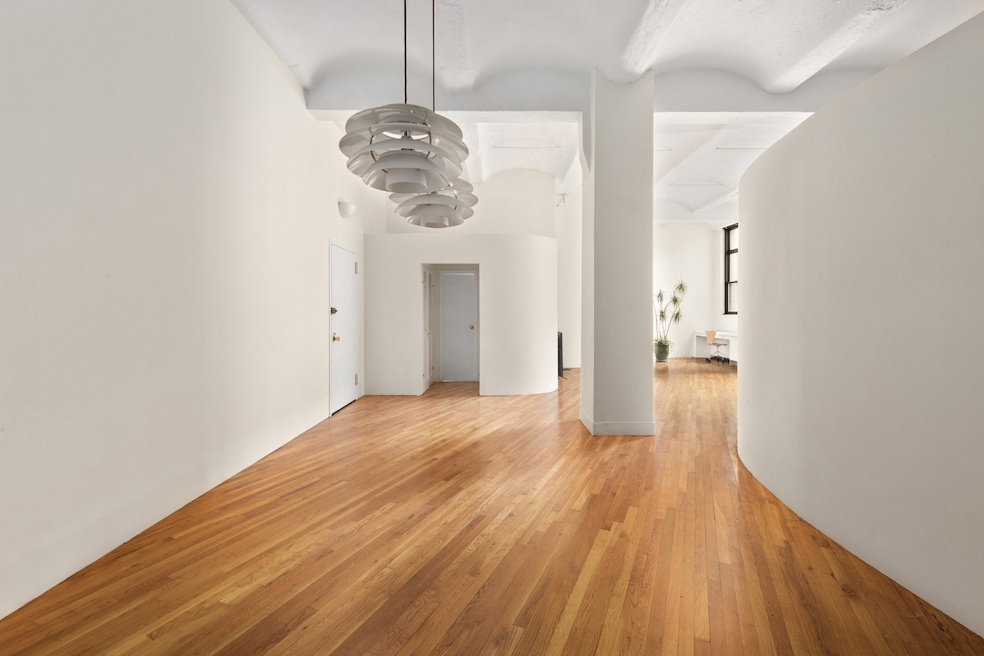 Sold $2,075,000 • Co-Listing Agent