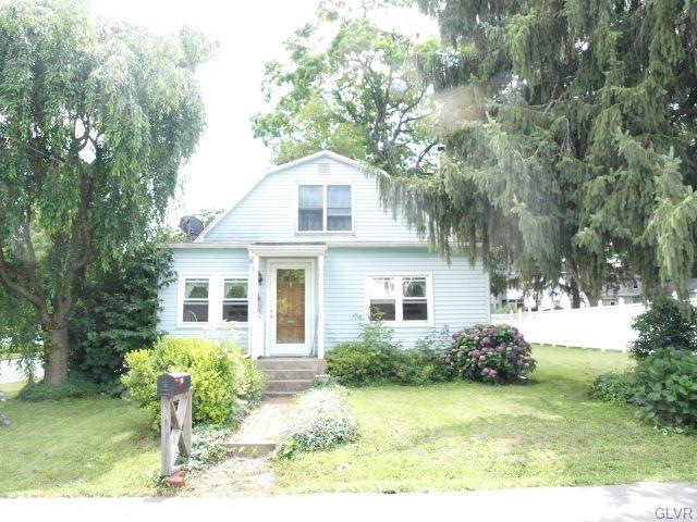 533 Oakwood St, Easton, PA 18045 - photo 1