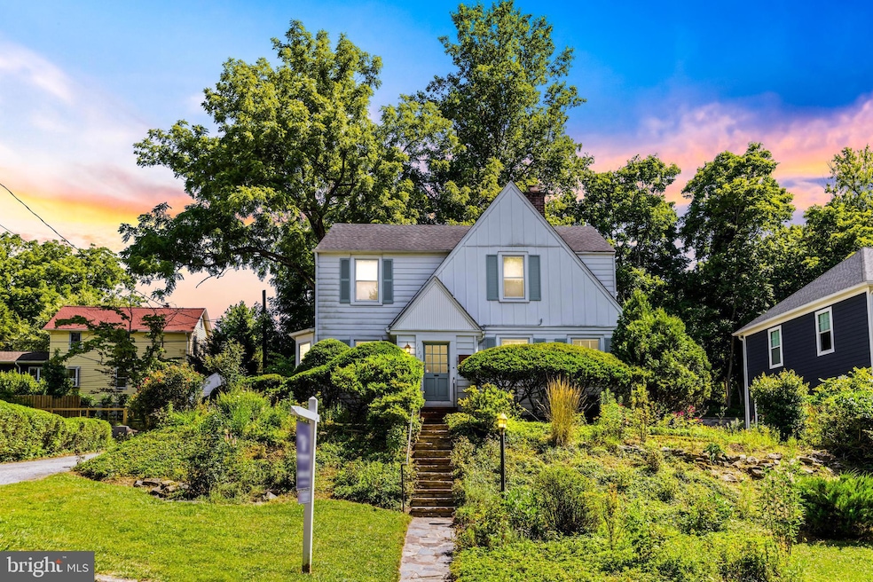 1123 Bellemore Rd, Baltimore, MD 21210 - photo 1