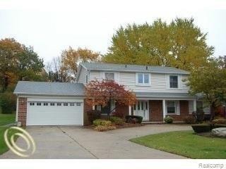 1877 Hickory Bark Ln, Bloomfield Hills, MI 48304 - photo 1