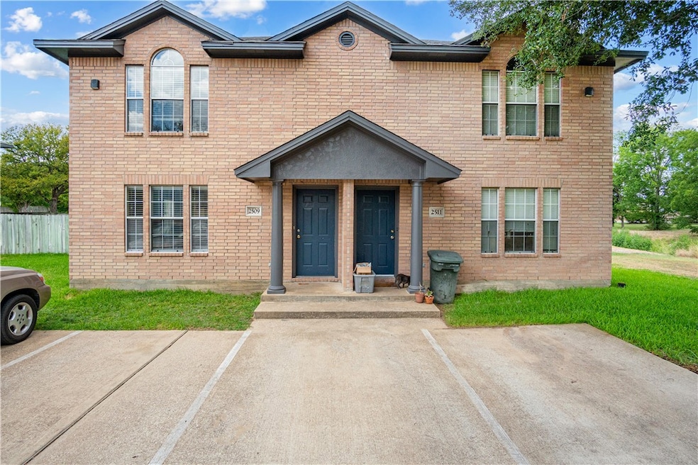 2507 Ashford Dr unit Classic, College Station, TX 77840 - photo 1