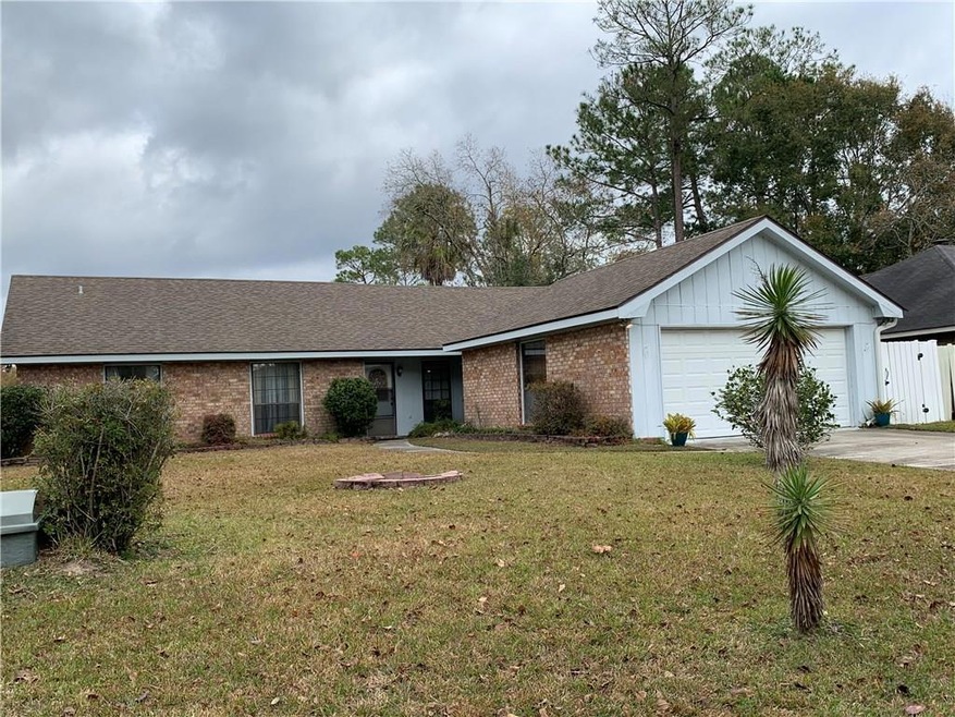 200 Lake Michigan Dr, Slidell, LA 70461 - photo 1