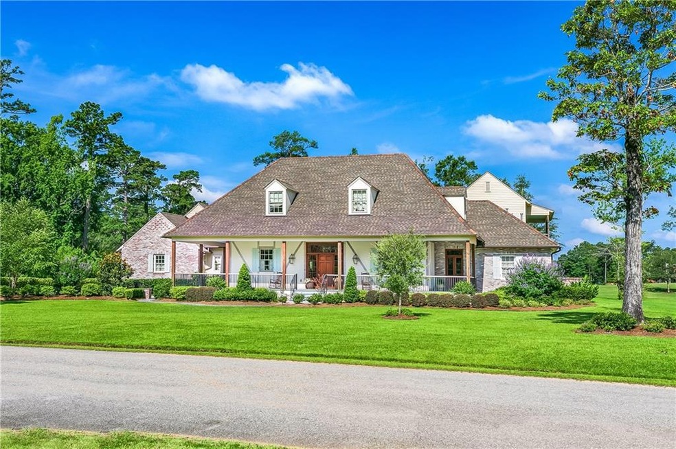 Custom home in gated golf community of Tchefuncta