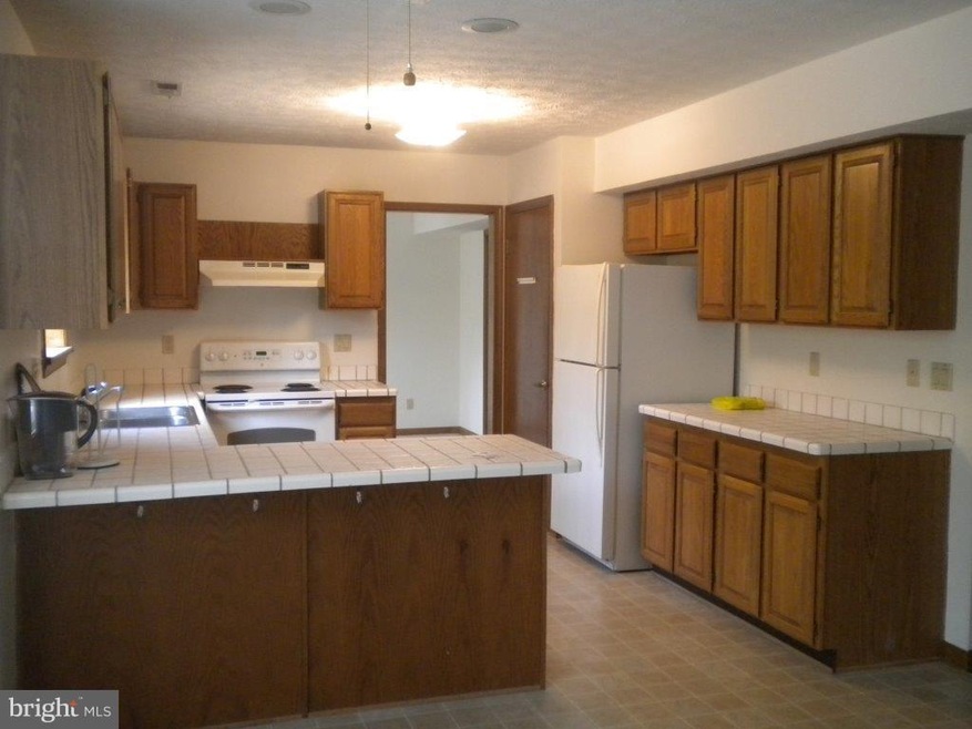 23231 Holly Hill Ln, California, MD 20619 - photo 1