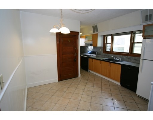 18 Oakland St unit 1, Cambridge, MA 02139 - photo 1