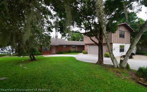 205 Mccoy Dr, Lake Placid, FL 33852 - photo 1