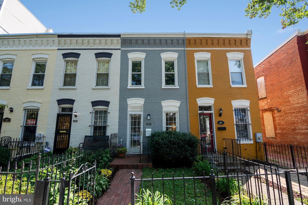 905 8th St NE, Washington, DC 20002 - photo 1
