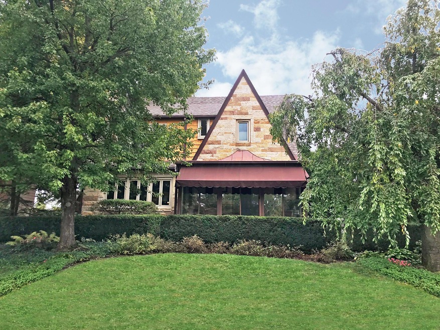 82 Montrose Front