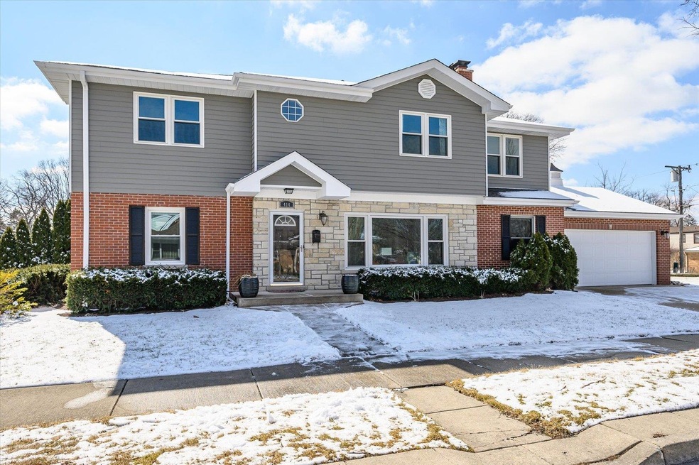 414 E Niagara Ave, Elmhurst, IL 60126 - photo 1