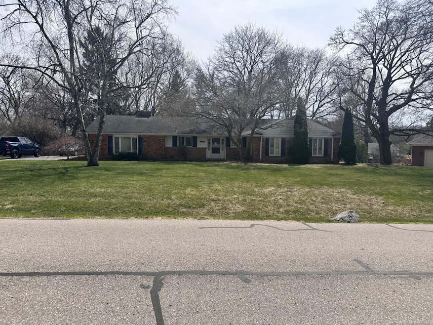 1048 Satterlee Rd, Bloomfield Hills, MI 48304 - photo 1