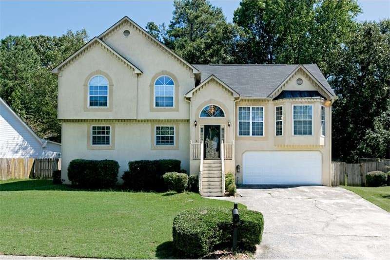 Welcome to your new home at 2441 Letha Lane, Marie
