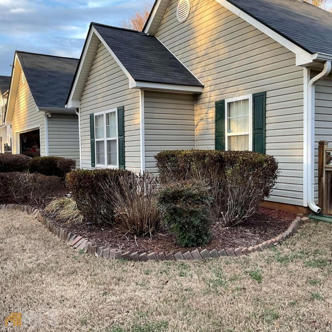 4460 Summit Heights Dr, Snellville, GA 30039 - photo 1