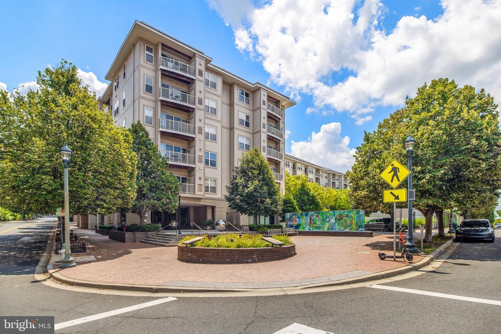 8045 Newell St unit 302, Silver Spring, MD 20910 - photo 1