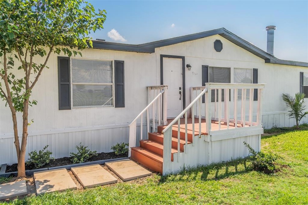 8224 Moyer Ct, Joshua, TX 76058 - photo 1