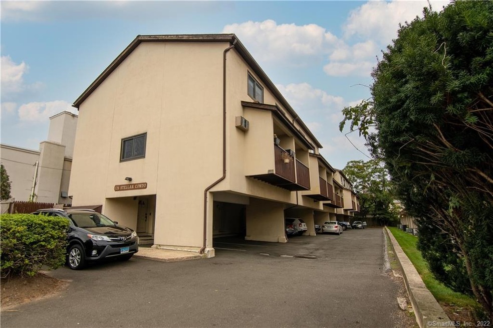 126 Myrtle Ave unit 8, Stamford, CT 06902 - photo 1