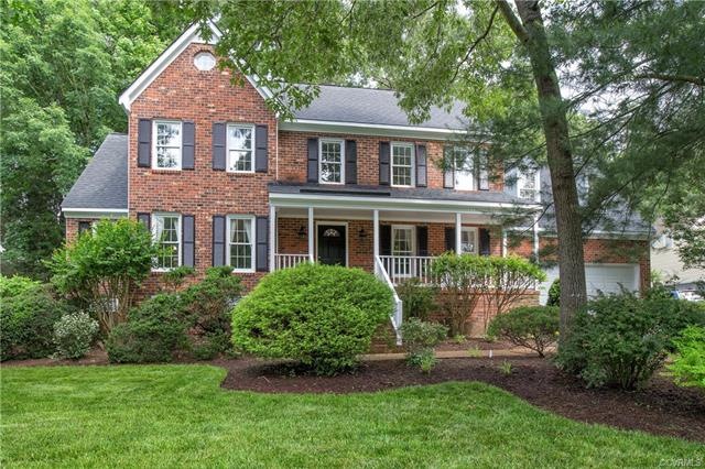 Lovely brick fronted home on private cul-de-sac lo