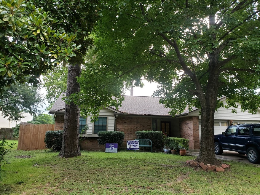 7306 Woodland Dr W, Houston, TX 77040 - photo 1