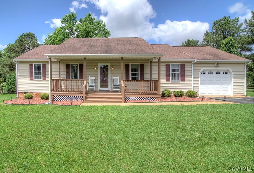 8940 Firethorn Ln, Quinton, VA 23141 - photo 1