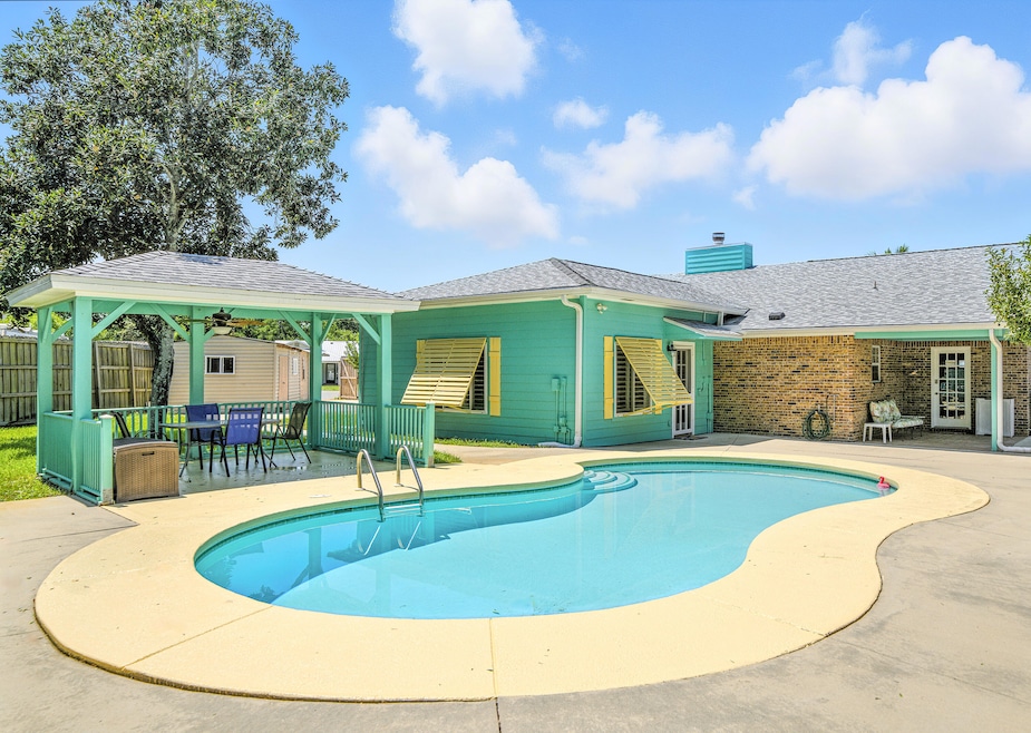 Pending $589,000 • Co-Listing Agent