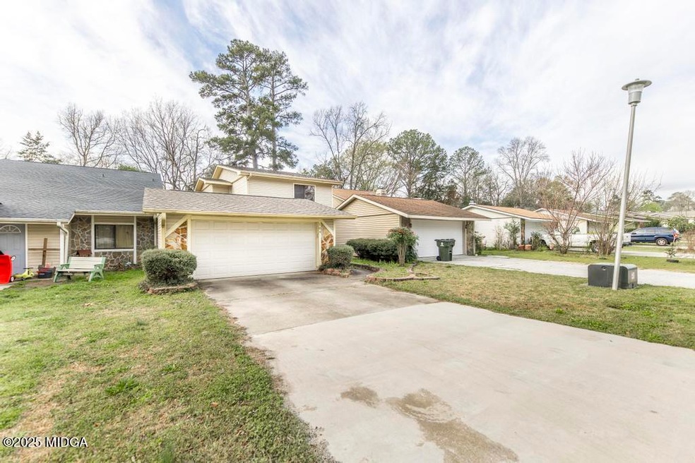 104 Pleasant Hill Ct 1