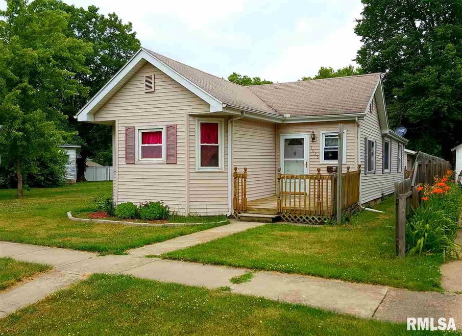 1016 Clinton St unit 1012 Clinton Street, Lincoln, IL 62656 - photo 1