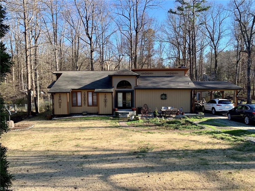 2411 Shelia Dr, Greensboro, NC 27406 - photo 1