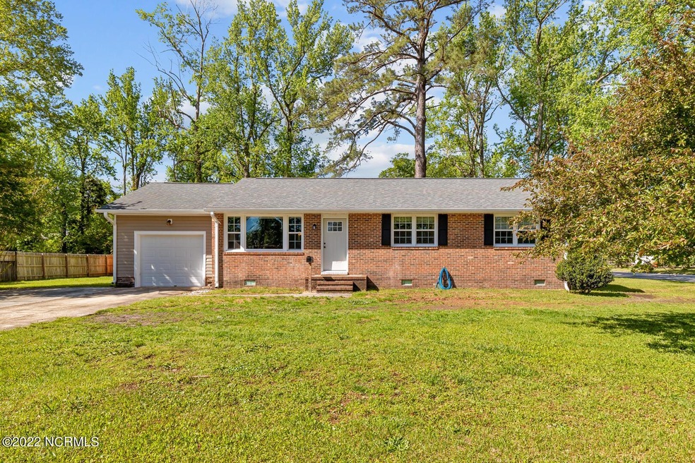 729 Christine Ave, Jacksonville, NC 28540 - photo 1
