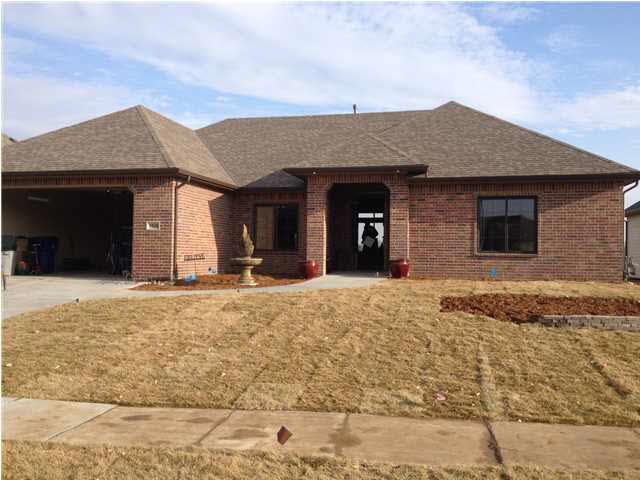 5020 Sandkey....1790 sq.ft. main + 1342 in finishe