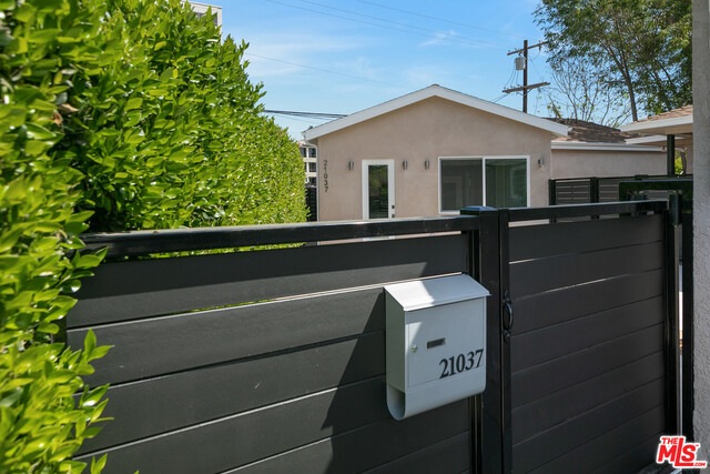 21037 Costanso St, Los Angeles, CA 91364 - photo 1