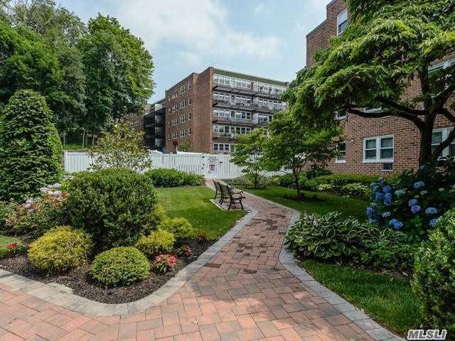 30 Pearsall Ave unit 2B, Glen Cove, NY 11542 - photo 1