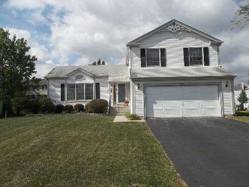 820 Mayfair Ln, Algonquin, IL 60102 - photo 1