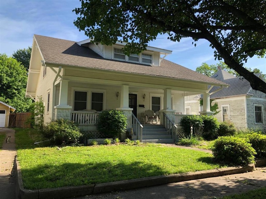 2911 Stevens Ave, Parsons, KS 67357 - photo 1