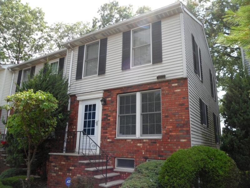 365 E Grand Ave, Rahway, NJ 07065 - photo 1