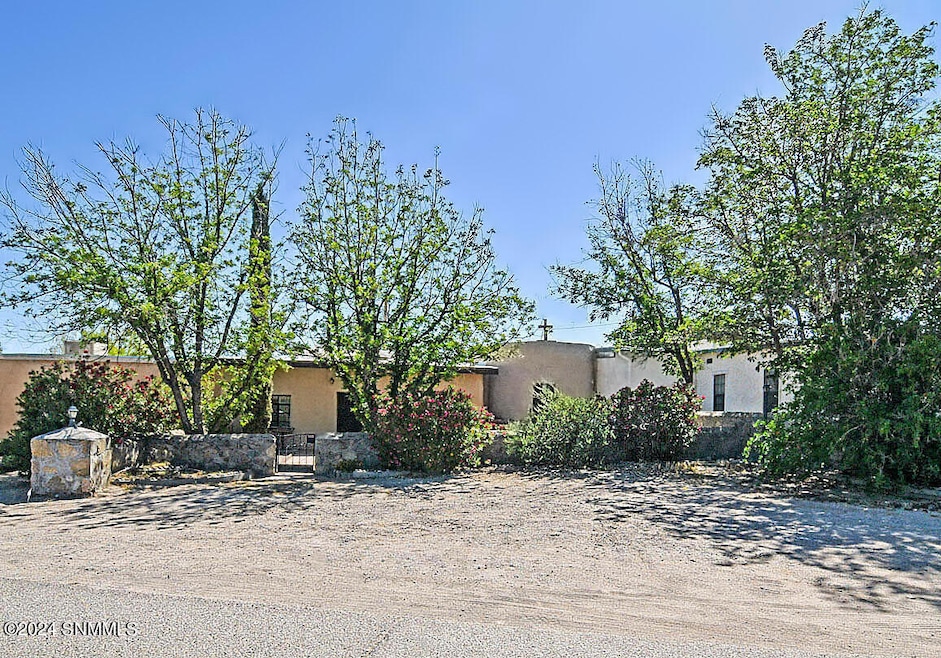 5470 Abeyta St, Las Cruces, NM 88007 - photo 1
