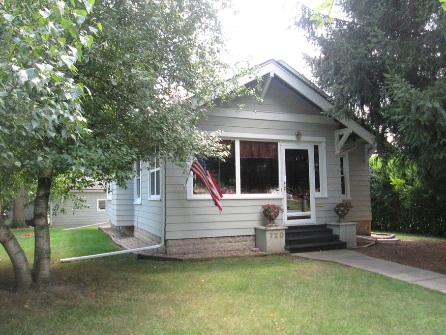 720 3rd St Front