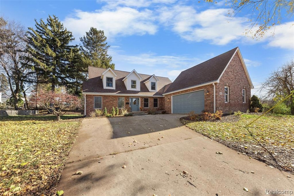 2211 Ferdon Rd, Ann Arbor, MI 48104 - photo 1