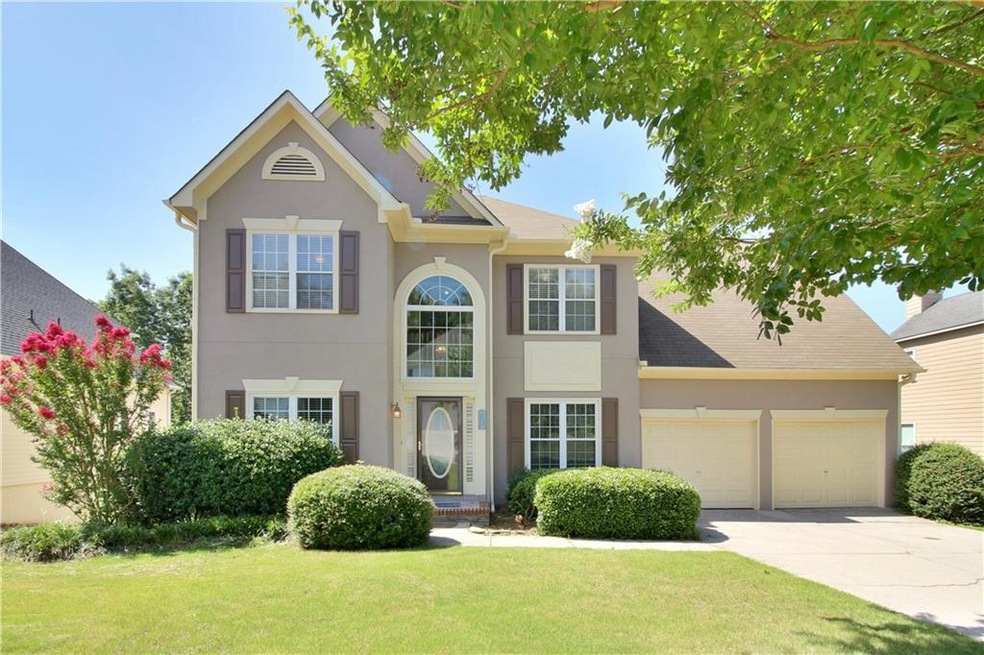 Gorgeous Curb Appeal!