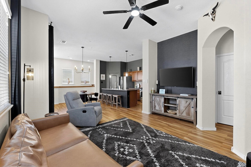 4310 Santo Domingo St unit C, Santa Fe, NM 87507 - photo 1