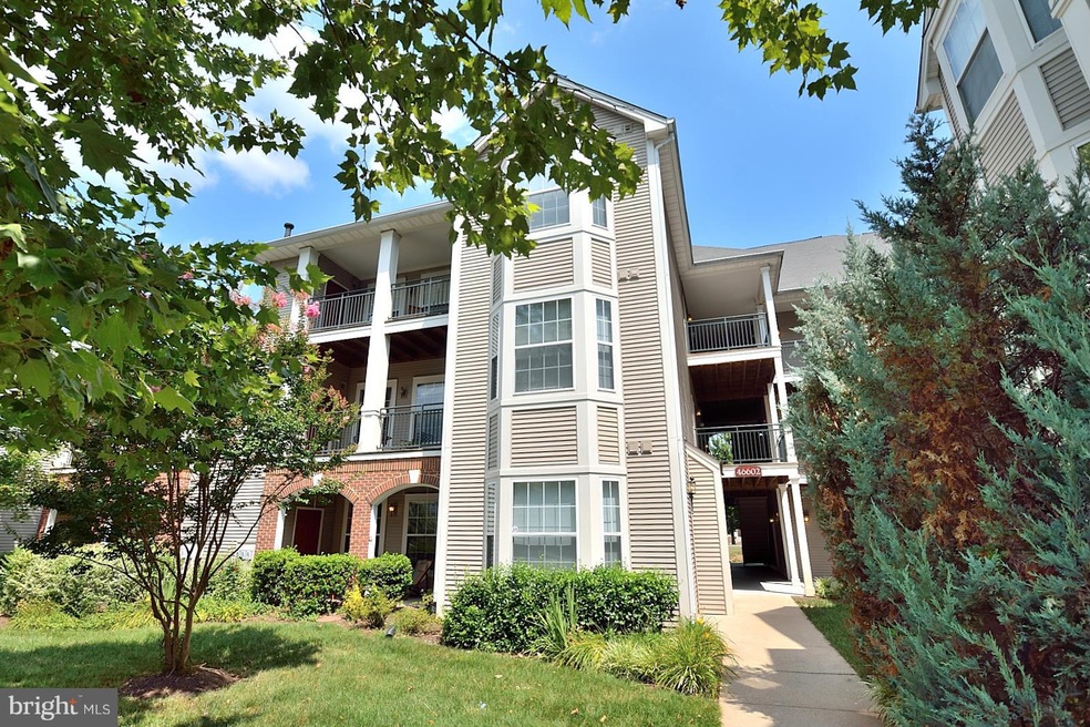 46602 Ellicott Square unit 201, Sterling, VA 20165 - photo 1