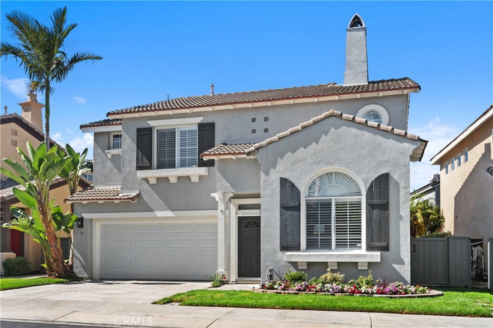 WELCOME HOME!! EXCEPTIONAL CURB APPEAL! BRAND NEW GARAGE DOOR, NEW FRONT DOOR, FRESH GRASS AND PRETTY FLOWERS GRACE THE FRONT OF THE HOUSE!