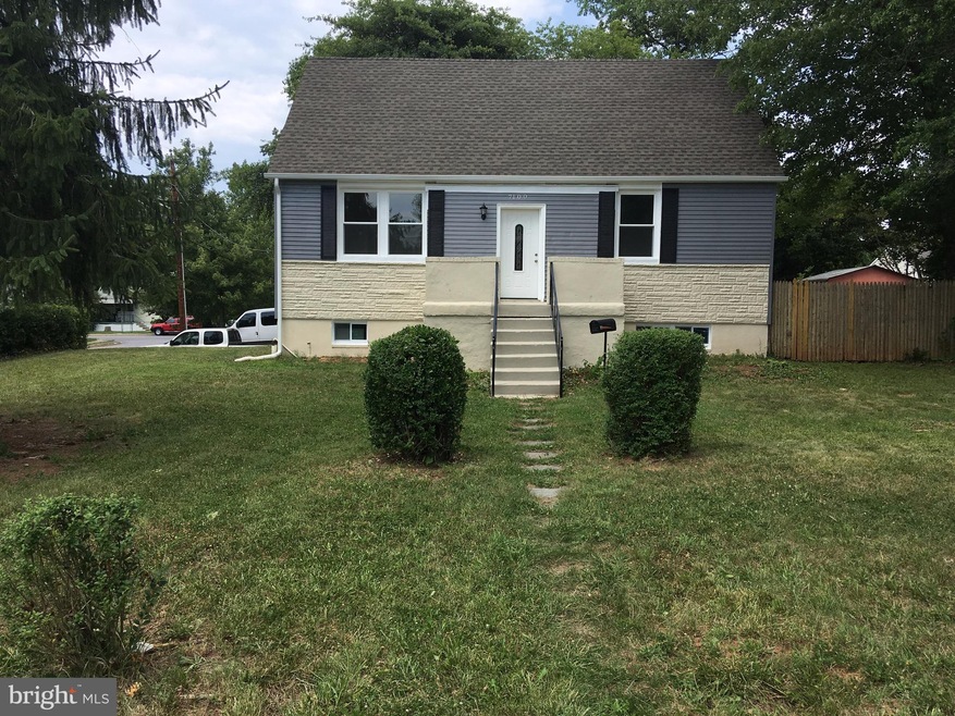 7100 E Chesapeake St, Hyattsville, MD 20785 - photo 1