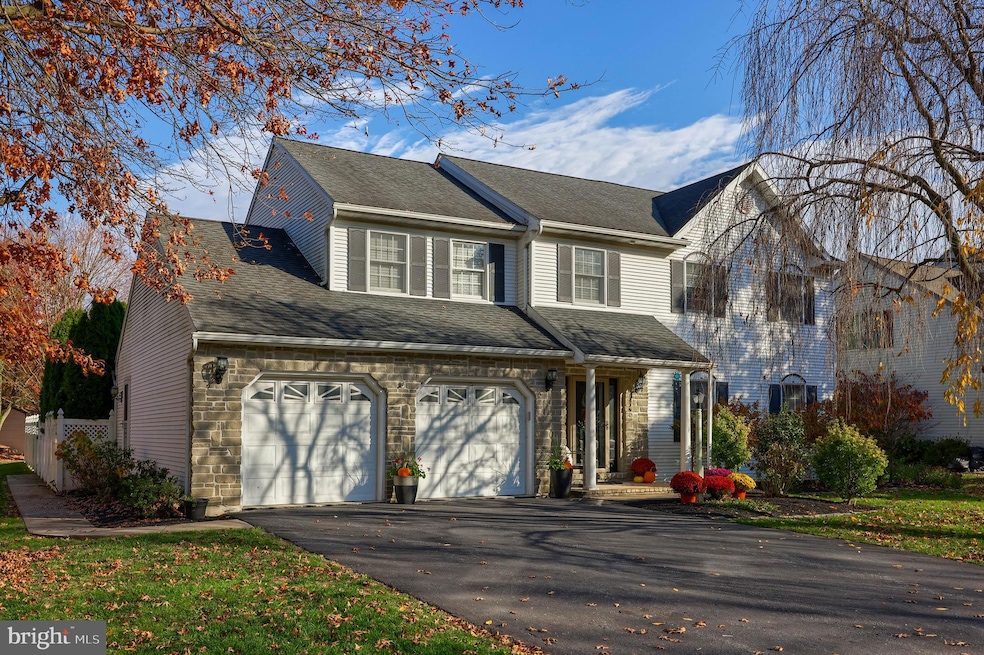 47 Cypress Dr, Leola, PA 17540 - photo 1