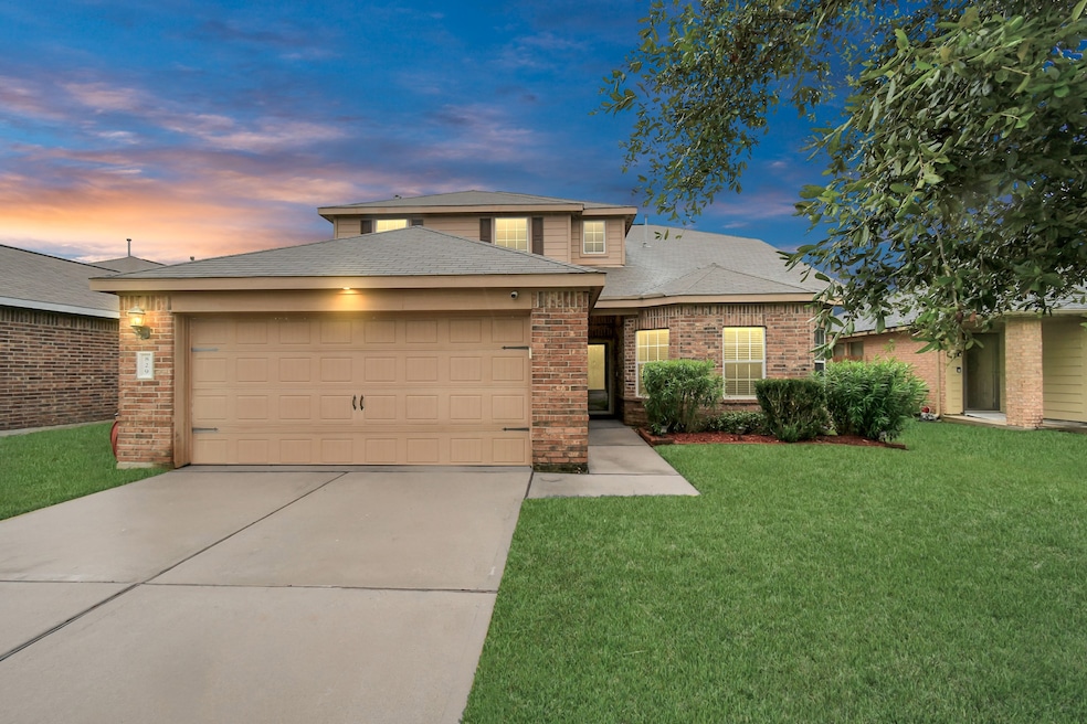 829 Indigo Springs Ln, La Marque, TX 77568 - photo 1